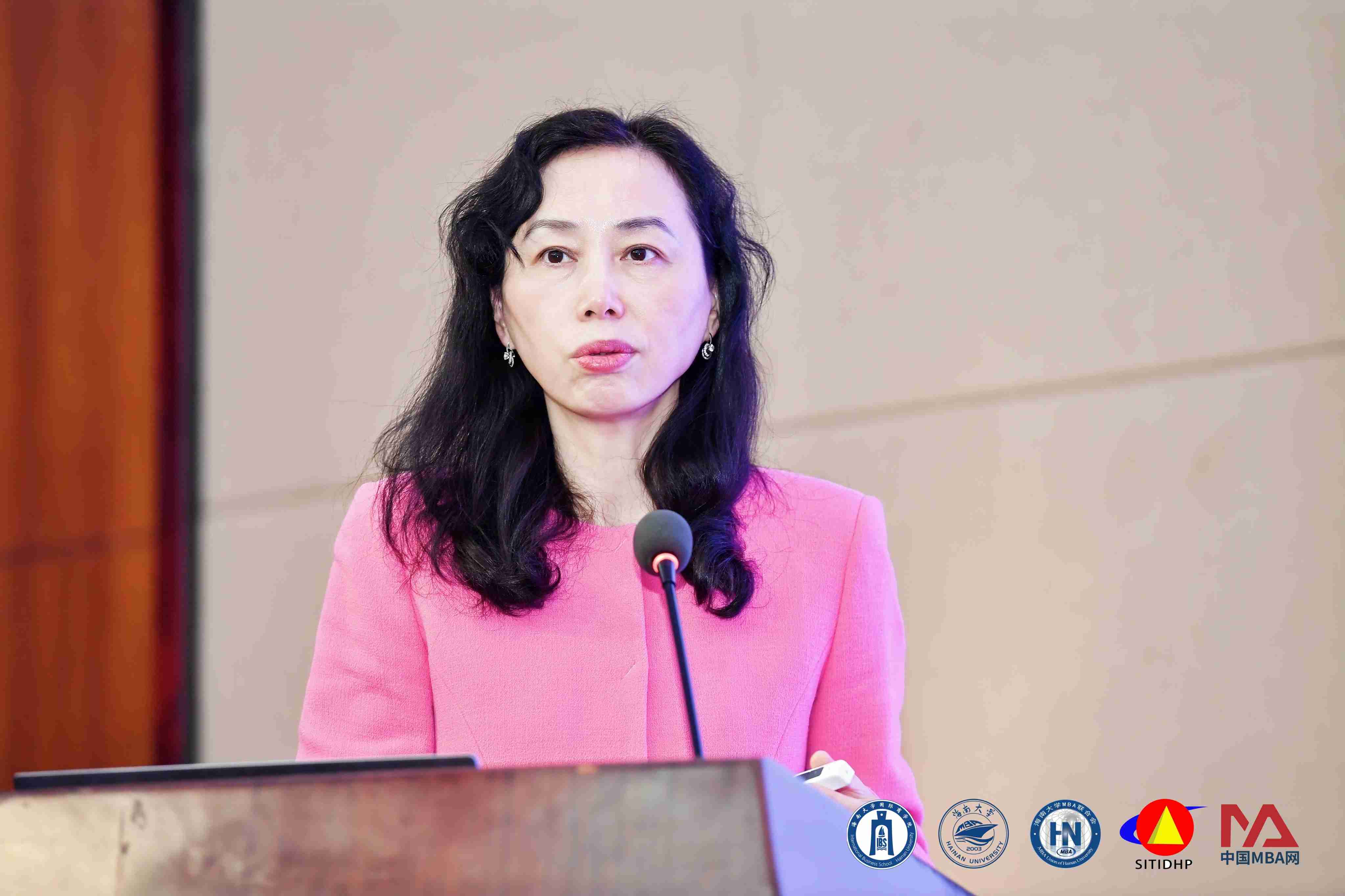 1737341201924207.jpg 海南大学MBA招生二十周年主题发言-唐宁玉.jpg